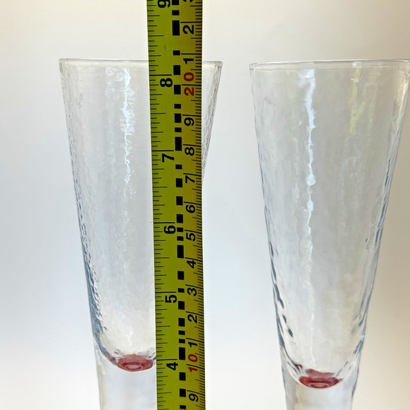 Artland Prescott‎ Hammered Glass Champagne Flutes Weighted Bottom Pink Set Of 2 - Picture 6 of 7